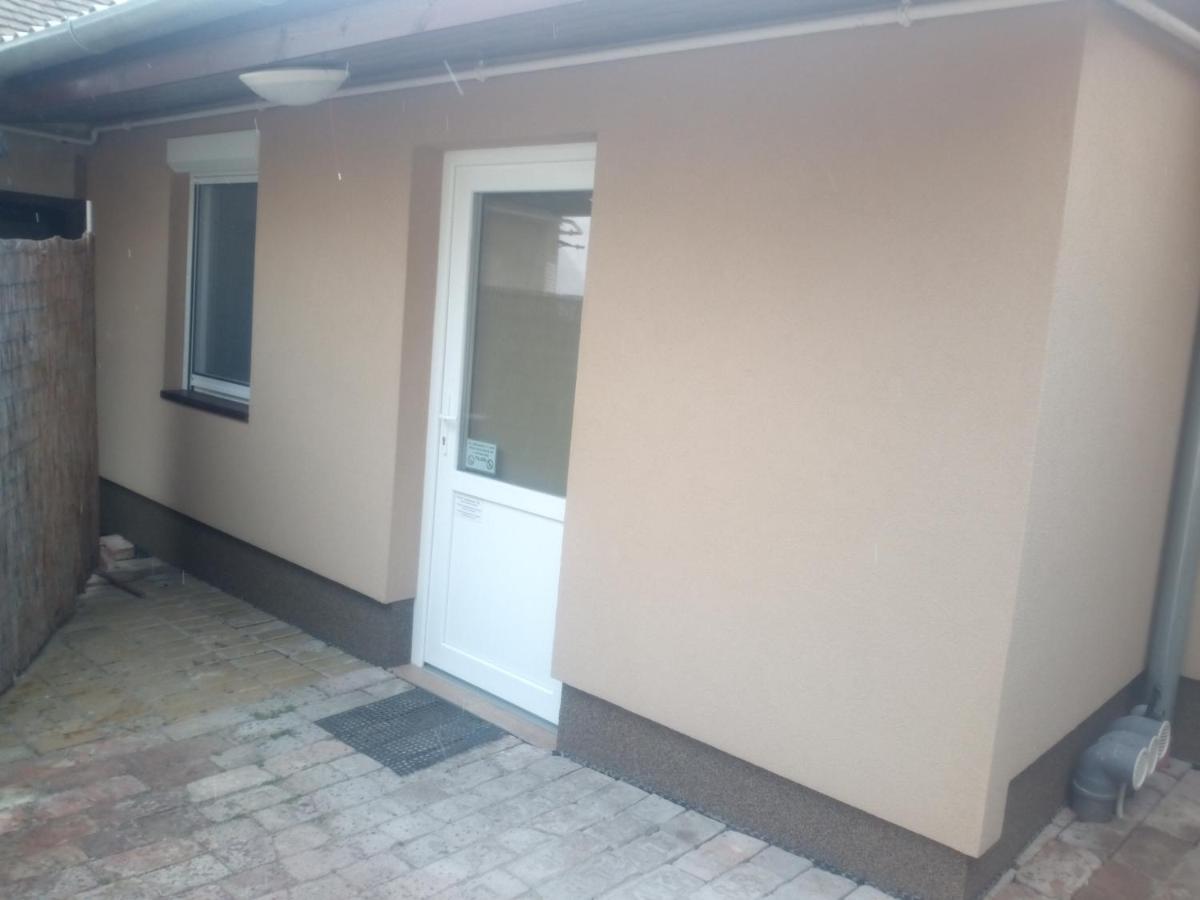 Start Apartmanok Pécs Extérieur photo