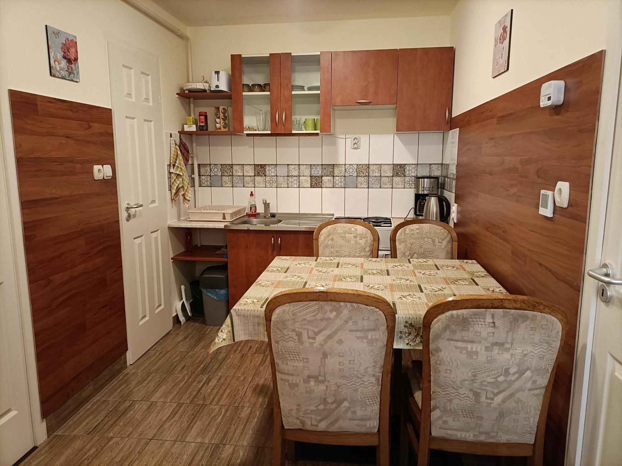Start Apartmanok Pécs Extérieur photo