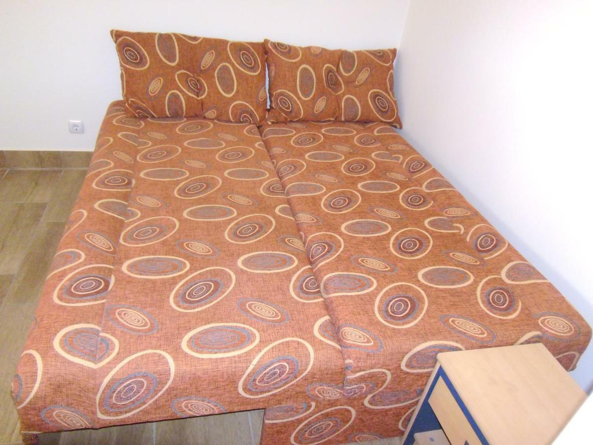 Start Apartmanok Pécs Extérieur photo