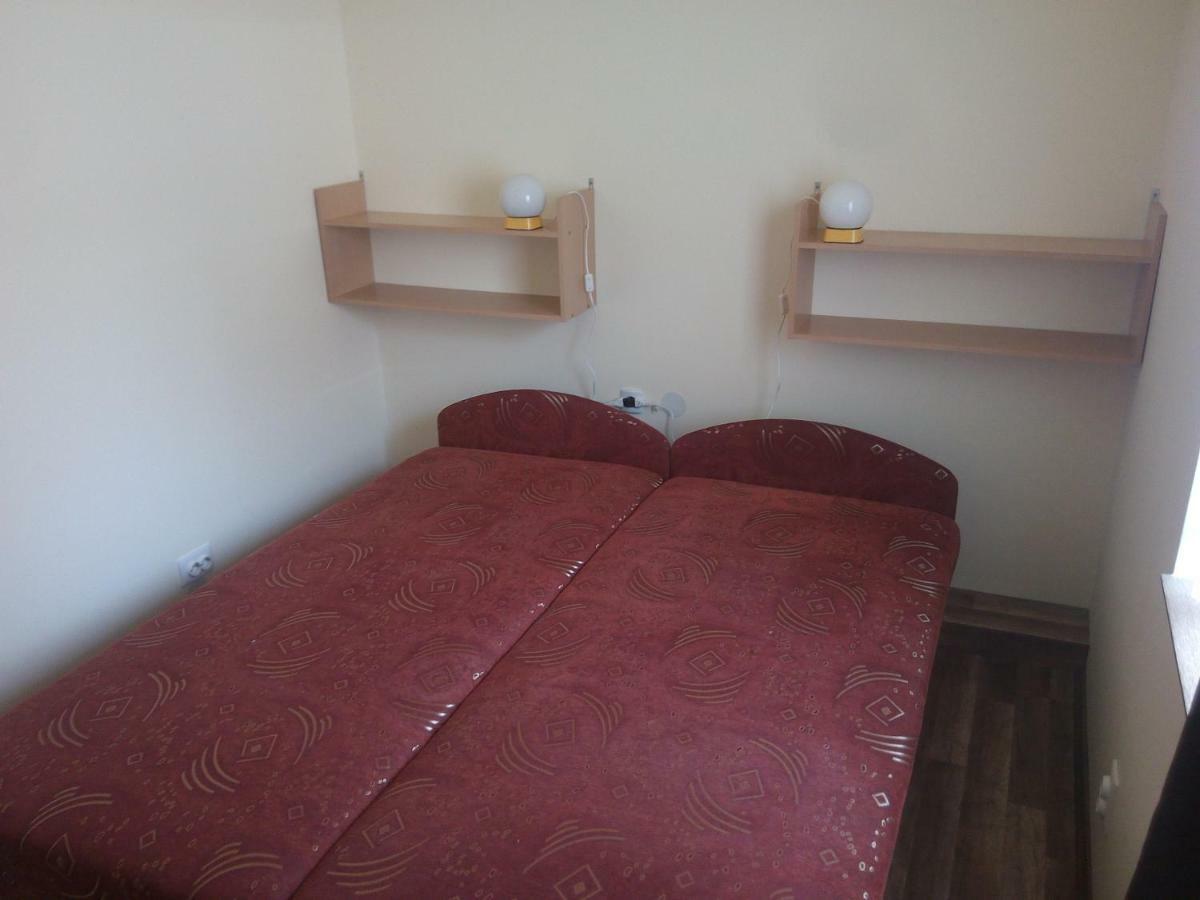 Start Apartmanok Pécs Extérieur photo