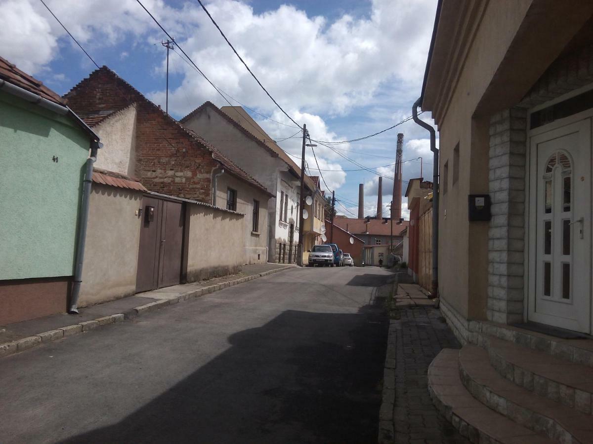 Start Apartmanok Pécs Extérieur photo