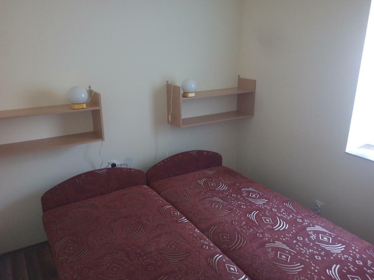 Start Apartmanok Pécs Extérieur photo