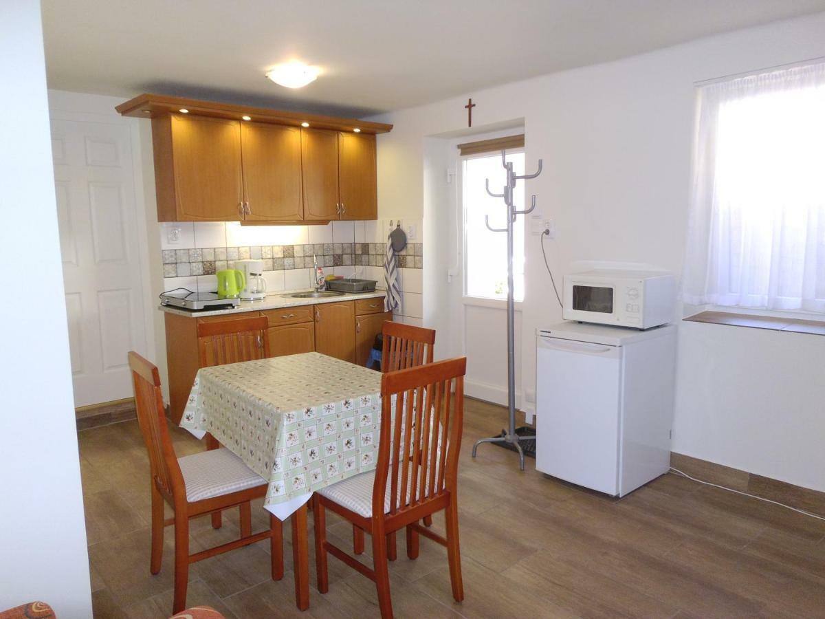 Start Apartmanok Pécs Extérieur photo